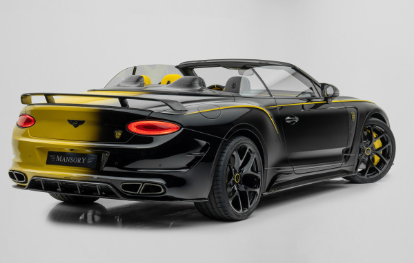 Автомобиль Mansory Vitesse Continental GTC 2022 года вид сзади