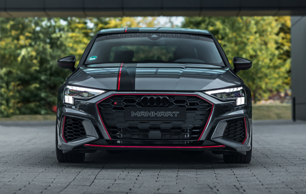 Автомобиль Manhart S 400 вид спереди