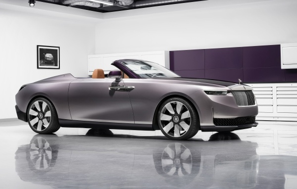 Автомобиль кабриолет Rolls-Royce Amethyst Droptail
