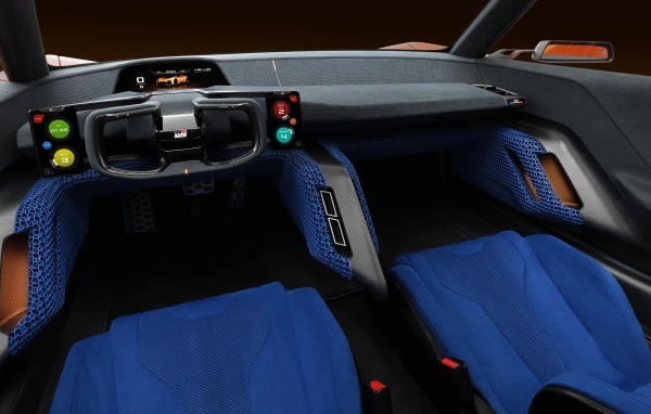 Салон автомобиля Toyota FT-Se