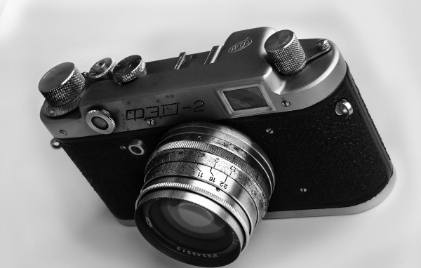 Старый фотоаппарат ФЭД 2