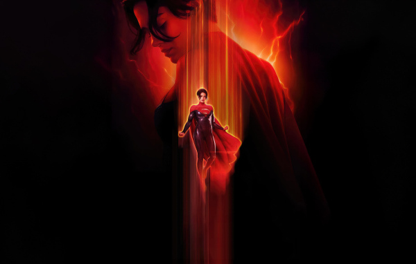 Девушка супергерой в плаще