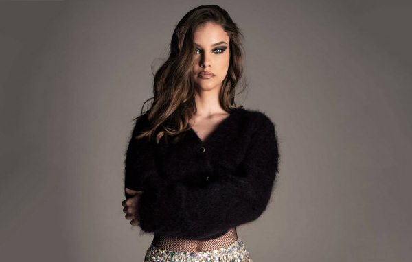 Красивый макияж у модели Барбары Палвин