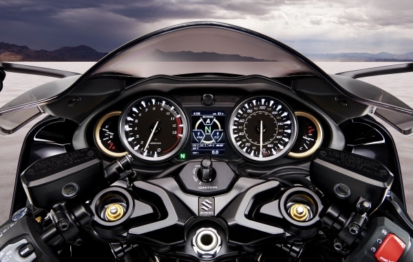 Приборная панель мотоцикла Suzuki Hayabusa