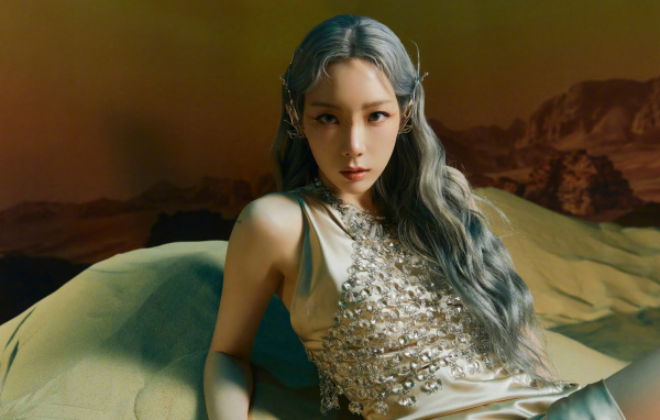 Корейская исполнительница Ким Тхэён