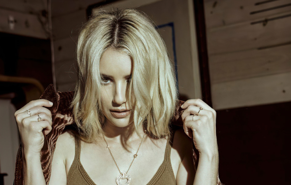 Молодая американская актриса Эмма Робертс