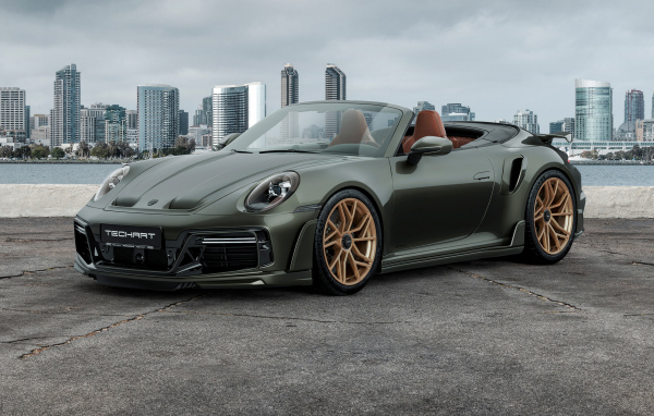 Вид спереди на автомобиль TechArt GTsport Cabrio 2024 года