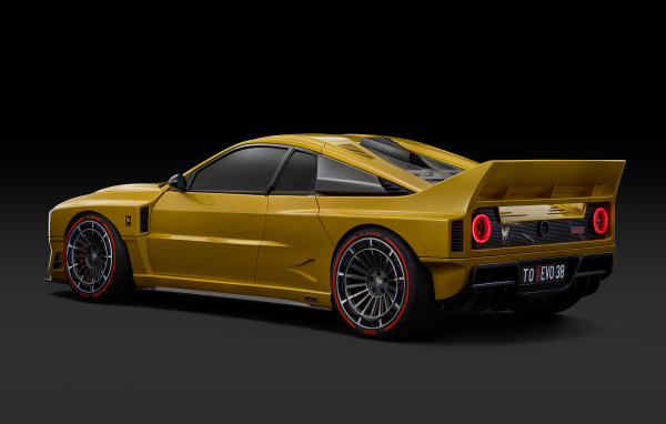 Вид сзади на автомобиль Kimera EVO38 2024 года