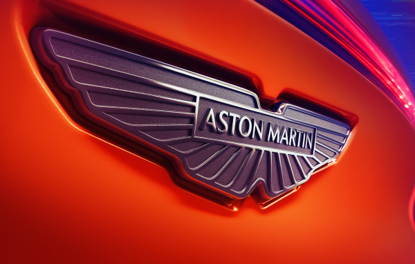 Логотип автомобиля  Aston Martin DBX707 2024 года