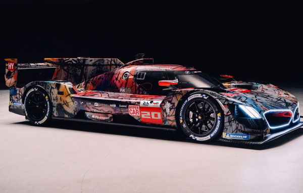 Гоночный автомобиль BMW Art Car By Julie Mehretu