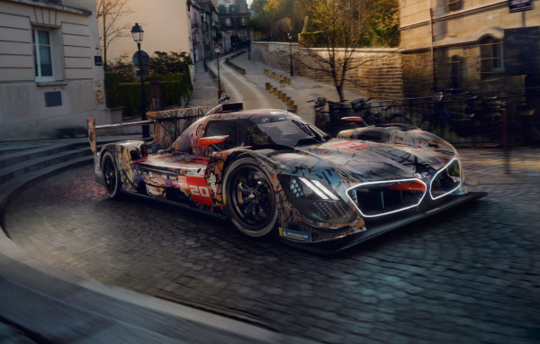 Быстрый BMW Art Car By Julie Mehretu