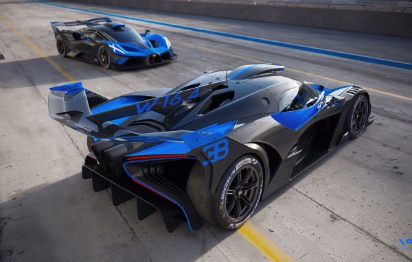 Синий автомобиль Bugatti Bolide Race Track вид сзади