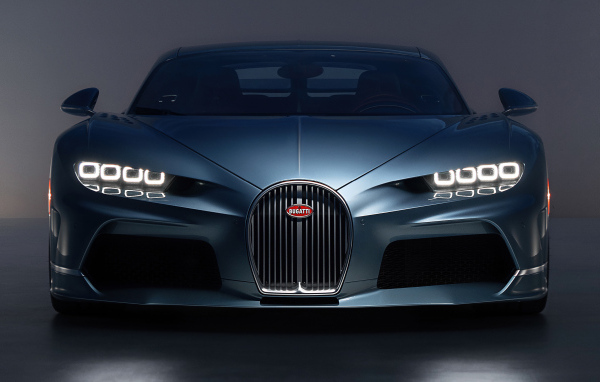 Стильный автомобиль Bugatti Chiron Super Sport 57 One Of One вид спереди