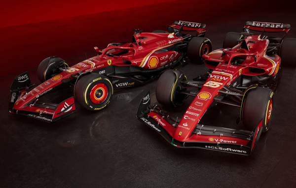 Два гоночных автомобиля  Ferrari SF-24 2024 года