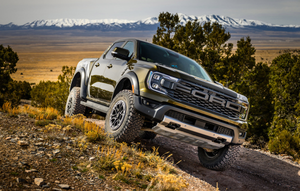 Джип Ford Ranger Raptor 2024  года в горах