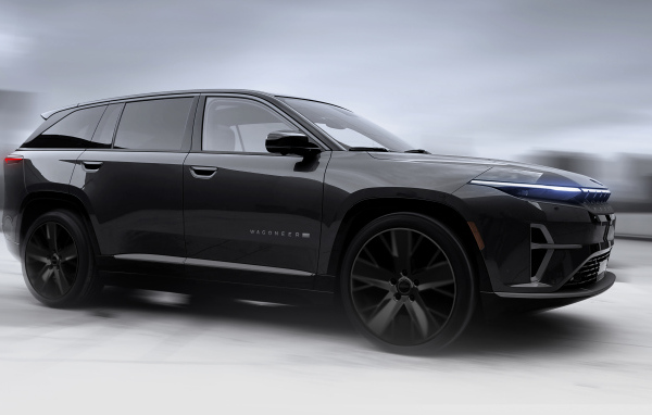 Стильный черный автомобиль Jeep Wagoneer S 2025 года