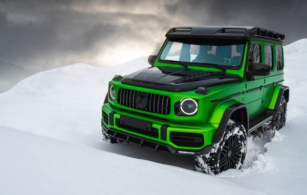 Внедорожник Mercedes-AMG G 63 Inferno 4x4 на снегу