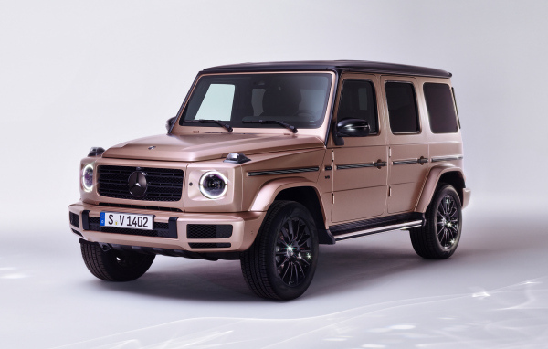 Стильный автомобиль Mercedes-Benz G 500 Stronger Than Diamonds