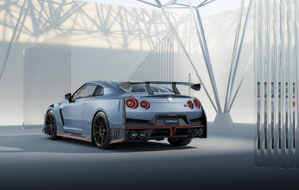 Вид сзади на автомобиль  Nissan GT-R Nismo