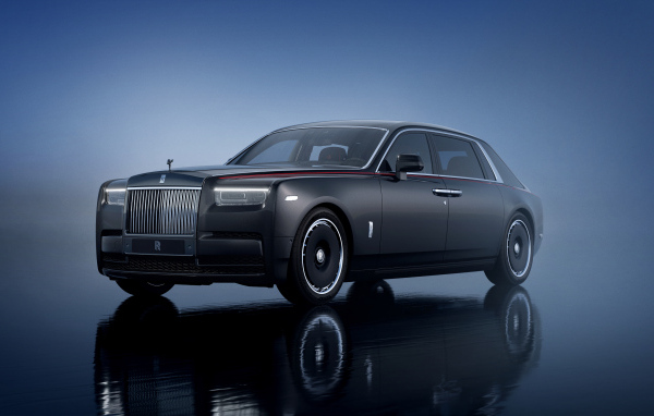 Дорогой автомобиль Rolls-Royce Year Of The Dragon Phantom Extended
