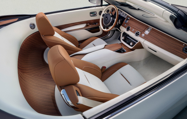 Салон автомобиля Rolls-Royce Arcadia Droptail