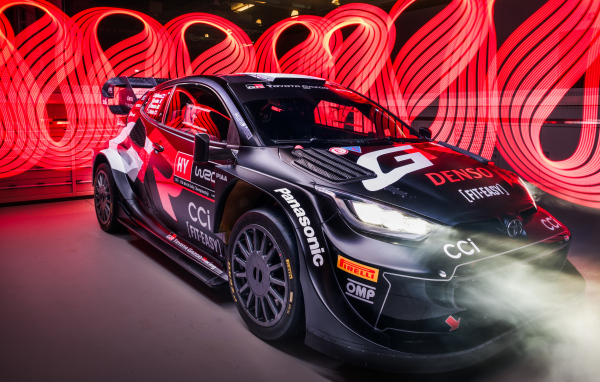 Спортивный автомобиль Toyota GR Yaris Rally1 Hybrid 2024 года