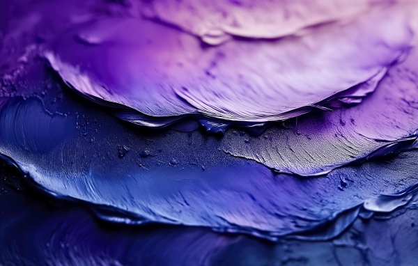 Мазки черной краски крупным планом