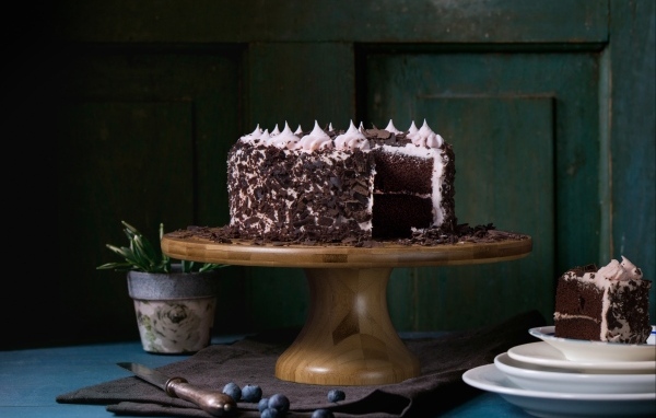 Торт с шоколадной крошкой и кремом