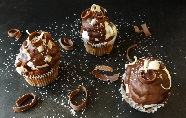 Аппетитные кексы с шоколадной стружкой