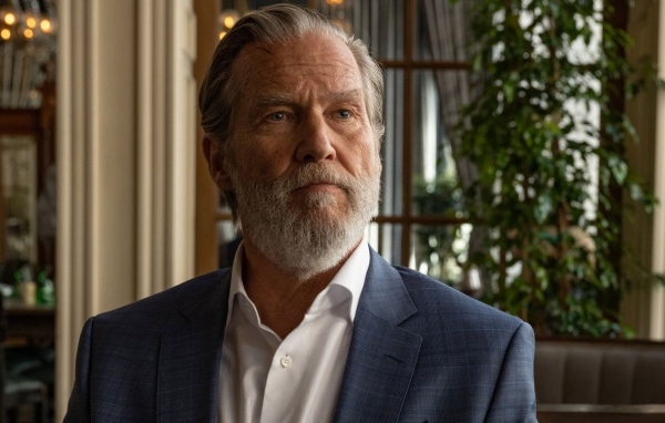 Актер Джефф Бриджес в костюме