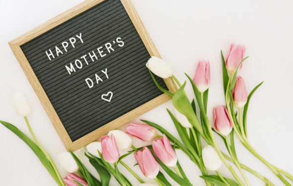 Букет розовых тюльпанов на день матери