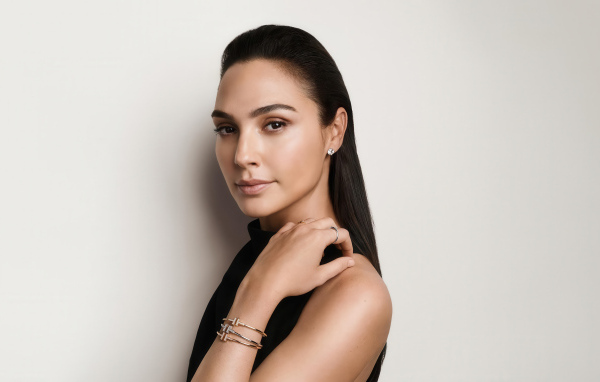 Красивые карие глаза у актрисы Галь Гадот