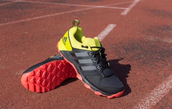 Спортивные кроссовки адидас 