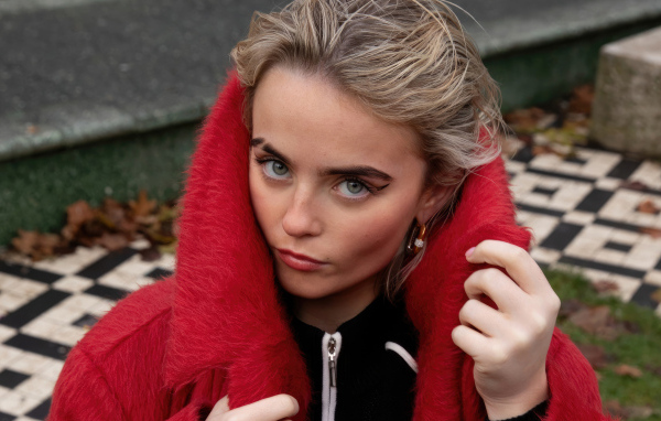 Молодая актриса Милли Гибсон