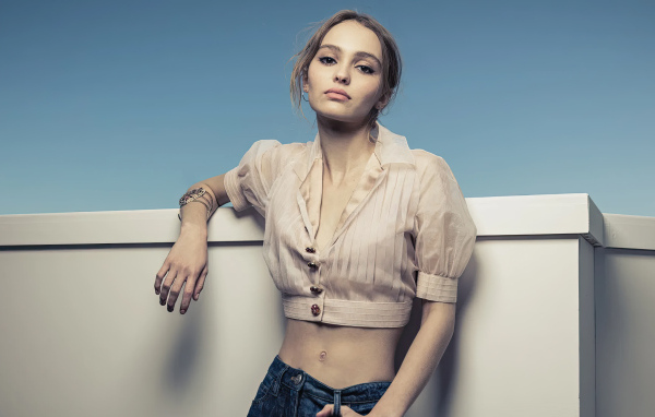 Молодая актриса и модель Лили-Роуз Депп