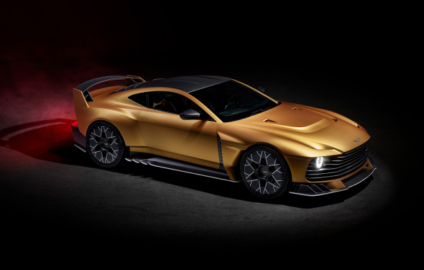 Презентация автомобиля Aston Martin Valiant 2024 года