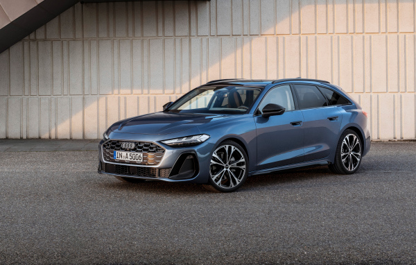 Автомобиль Audi A5 Avant TFSI quattro S line 2024 года