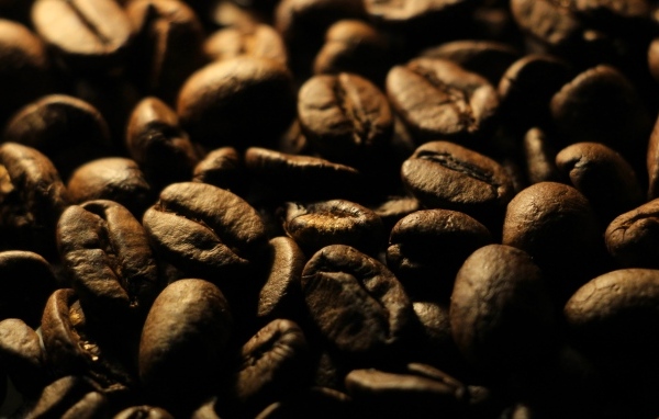 Крупные жареные кофейные зерна для гурмана