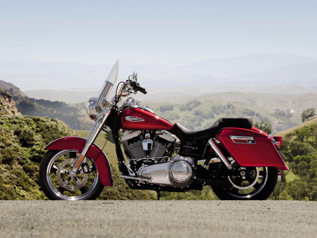 Harley-Davidson FLD Switchback