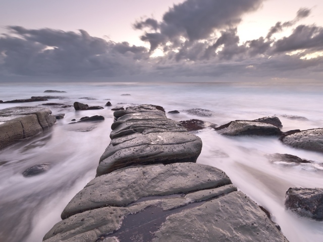 Камни в море