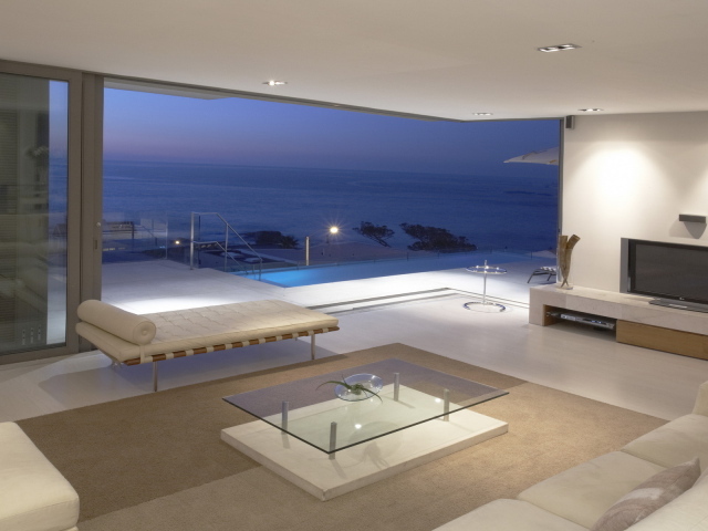 Комната с видом на море