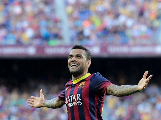 Барселона Даниэл Алвес благодарит болельщиков