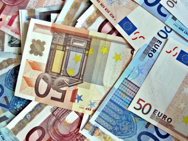 Деньги валюта Евросоюза