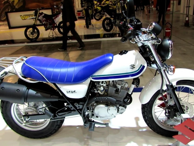 Красивый мотоцикл в москве Suzuki RV 125