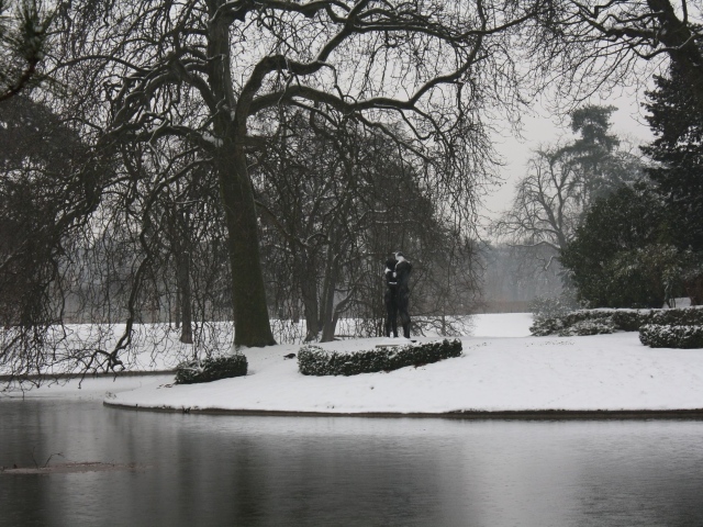 Snow in Paris in the park
