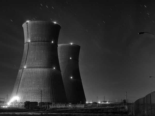 Огни атомной электростанции