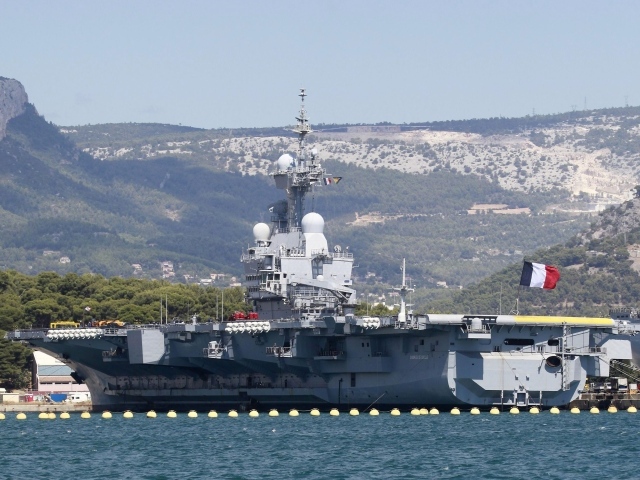 Авианосец Шарль де Голль ВМС Франции 