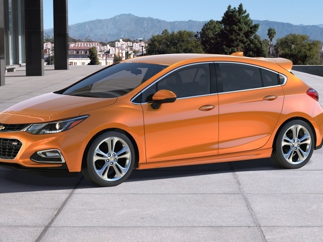 Новый оранжевый автомобиль Chevrolet Cruze 2019