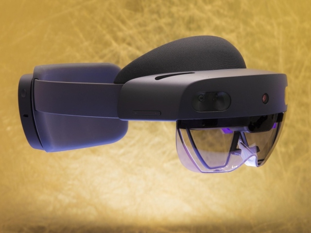 Очки виртуальной реальности Microsoft HoloLens 2, 2019 года