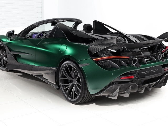 Зеленый автомобиль McLaren 720S Spider Fury 2020 года вид сзади